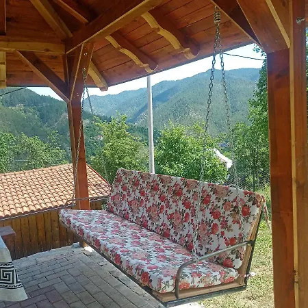 Ljubov Kutak Apartment