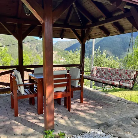 Ljubov Kutak Lejlighed